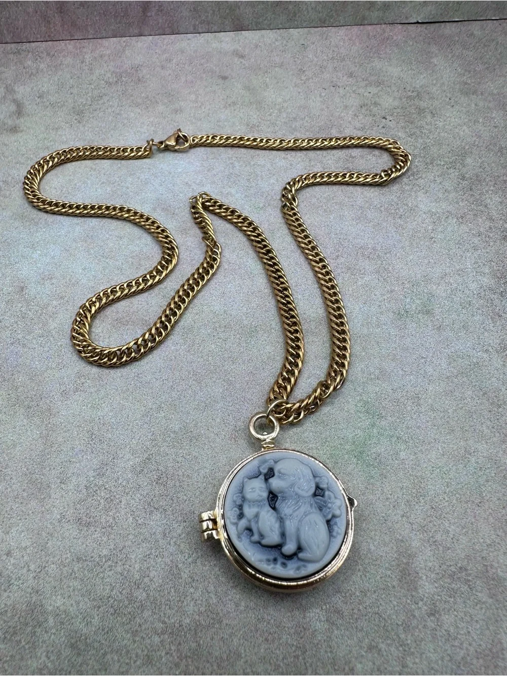 Gold-Tone Locket Necklace with Gray Cameo Cat Relief - Picture 3 of 7